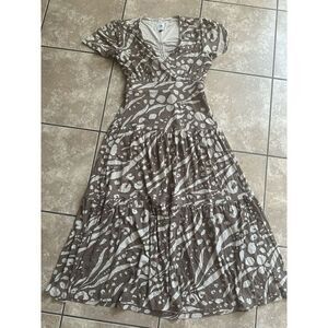 Cabi S Printed Cut Out Lond Tiered Dress Soft V Neck